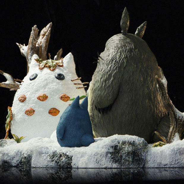 [Pre-Order] Shen Yin Studio - Statue - My Neighbor Totoro - Totoro play in the snowfield