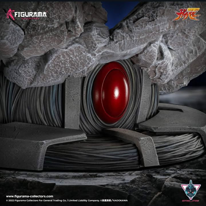 [Pre-Order] Guyver Store X Figurama Collectors - Statue - Bioboosted Armor Guyver - Guyver 1 vs Guyot with LED (Licensed)